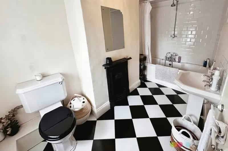 3 Bedroom House to Let in Historic Uphill Lincoln