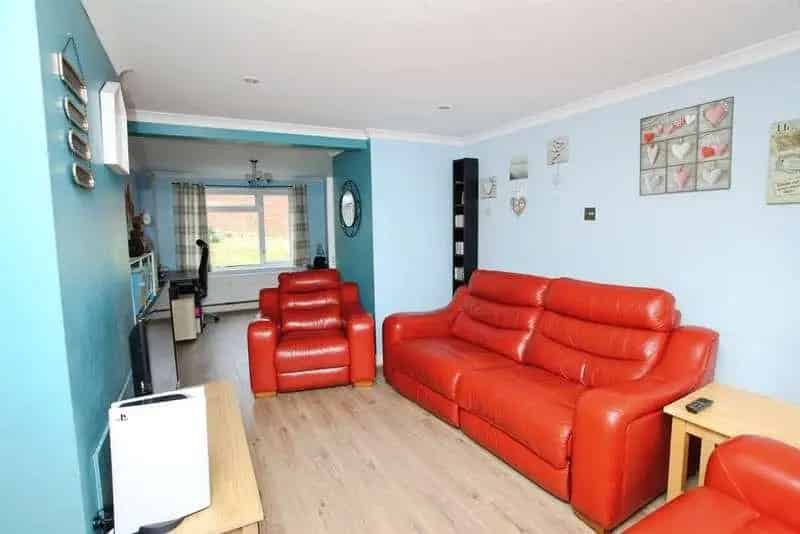 3 bed house for sale