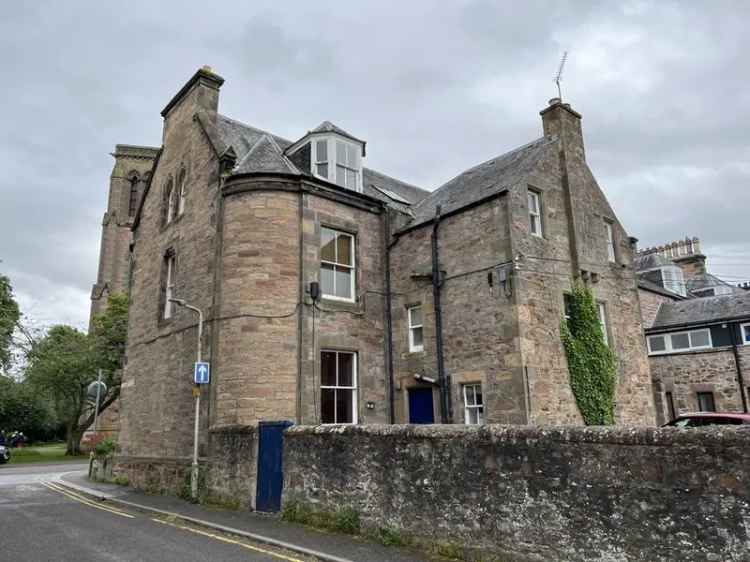 Two Story End Terraced House with Parking and Tea Prep Area