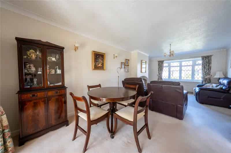 Semi Detached Home Two Three Bedrooms Yeadon