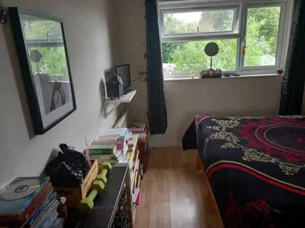 2 Bed Adapted Bungalow West Wales Sea View