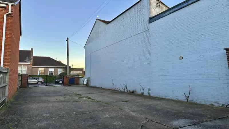 Dunstable Industrial Unit Redevelopment Opportunity