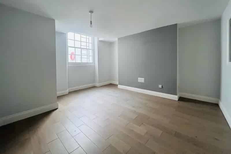 One Bedroom Flat Kemptown Seafront Zero Deposit Available
