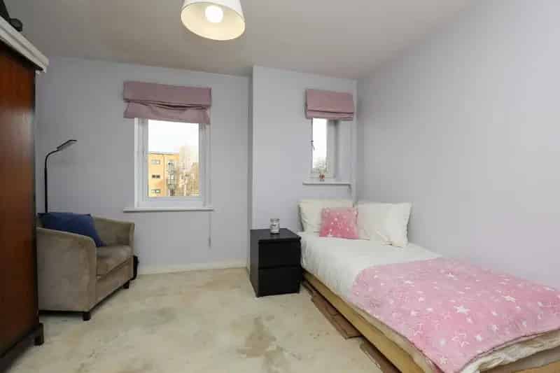 2 Bed Flat for Sale Hunts Cross Secure Parking