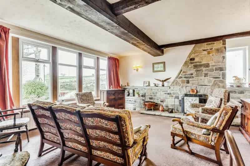 3 Bedroom Detached House for Sale Briestfield West Yorkshire