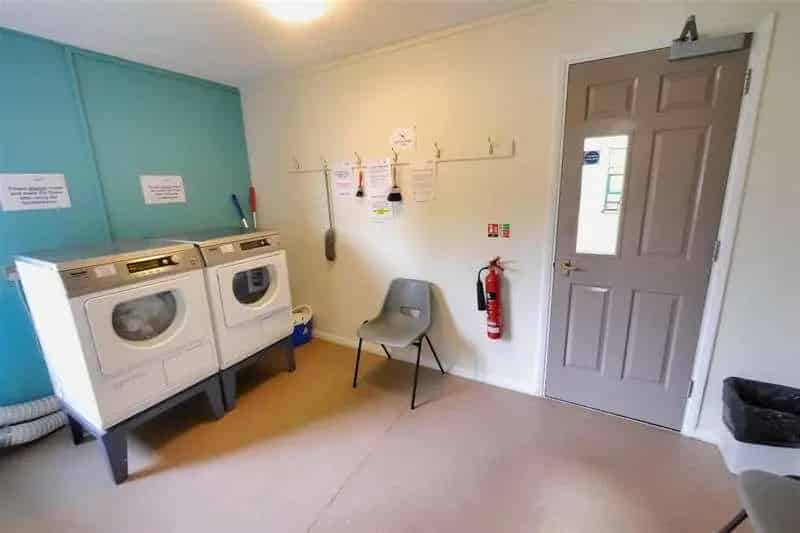 1 Bed Retirement Flat Over 60s Communal Gardens Parking