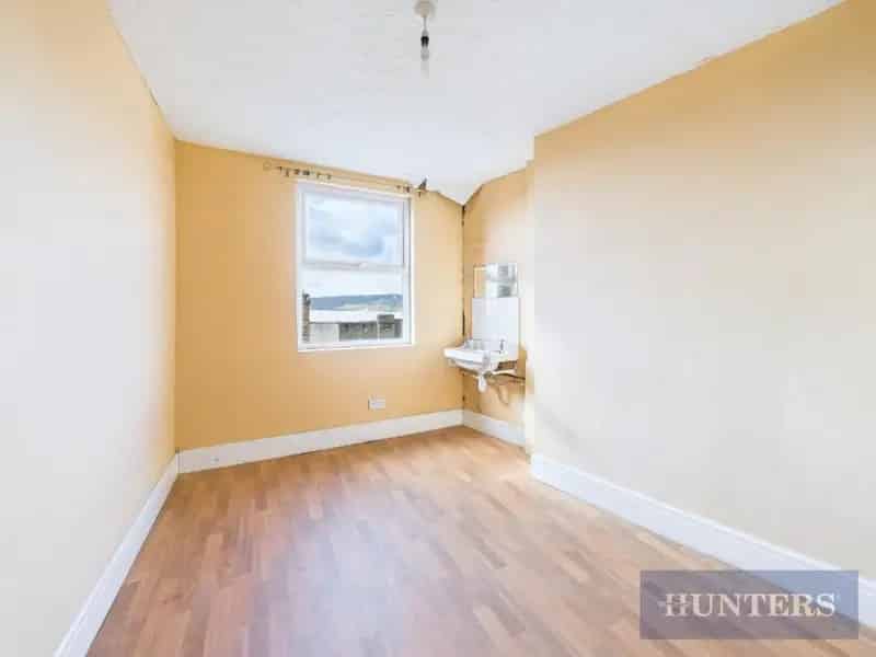 7 Bed House For Sale - Huge Potential - Stunning Views