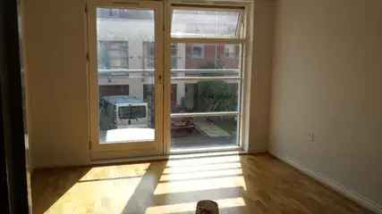 4 Bedroom House 77m² Wembley - Close to Transport