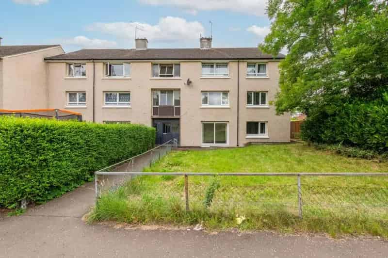 2 Bedroom Flat for Sale in Scotland