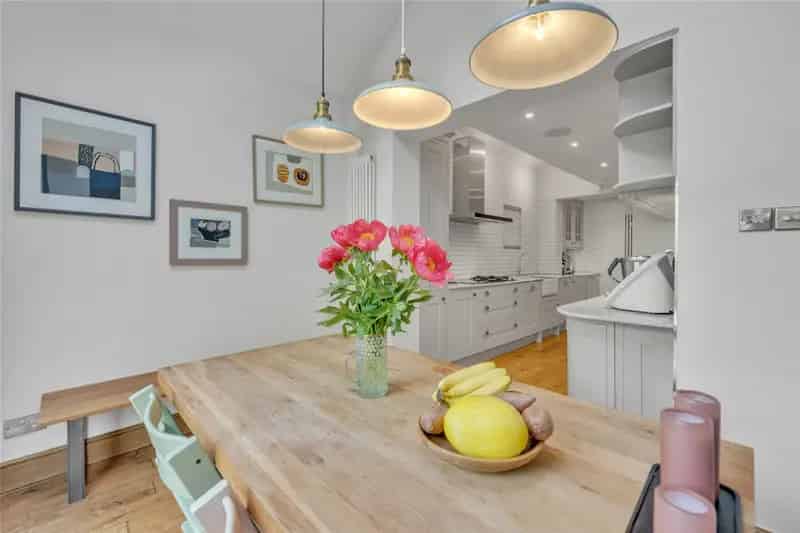 2 Bedroom Flat West Hampstead London Ground Floor Private Parking