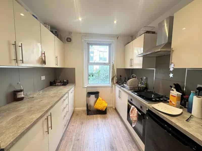 6 Bedroom Terraced House for Sale