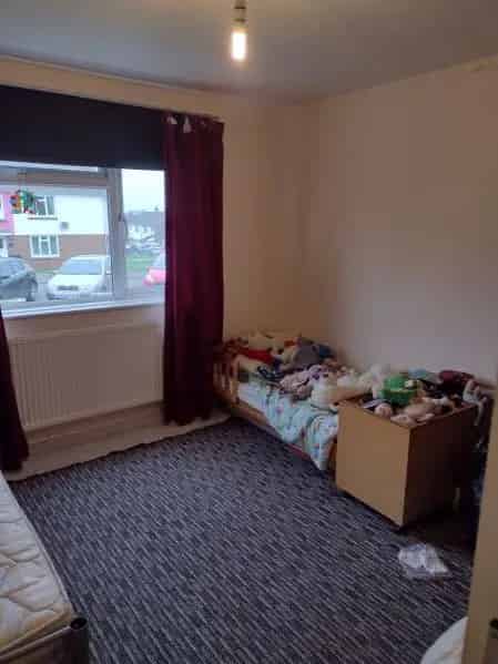 2 Double Bedroom Ground Floor Flat Near Shops and Parks