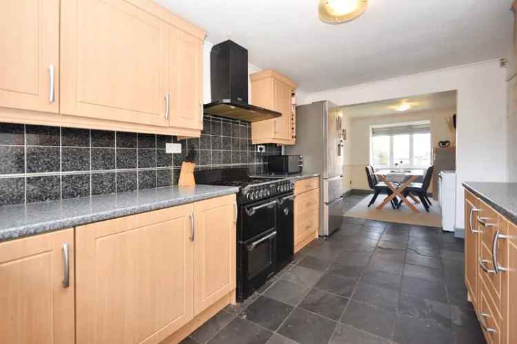 House For Sale in Wakefield, England