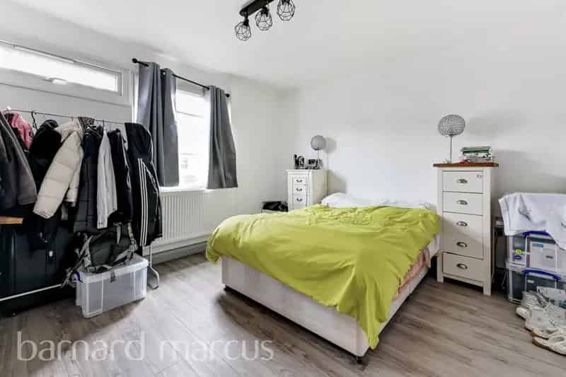 Two-Double Bedroom Earlsfield Apartment Near Station