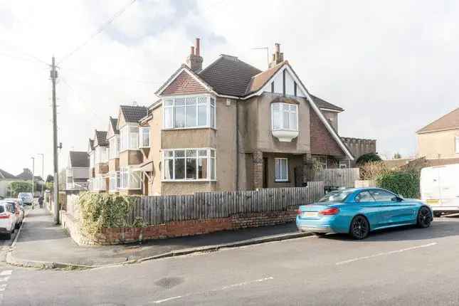 3 Bed Semi-Detached House for Sale in Knowle Bristol