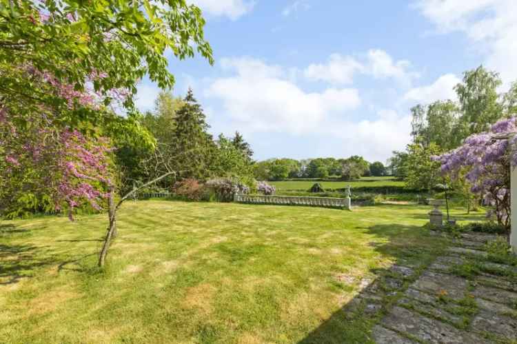 4 Bedroom Detached House with Cottage and 7 Acres
