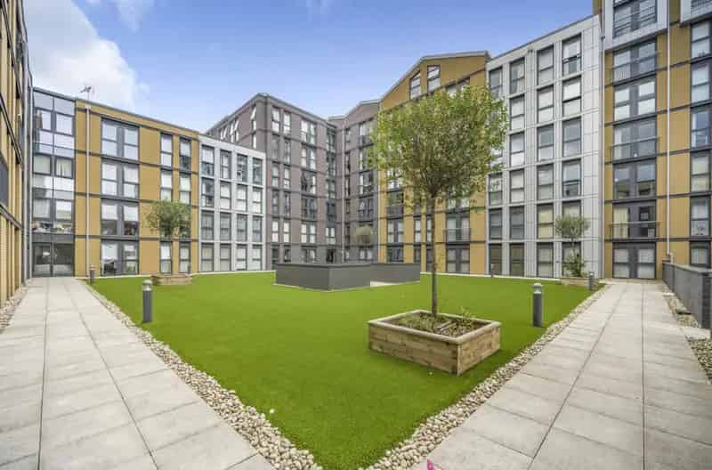 2 bedroom apartment
