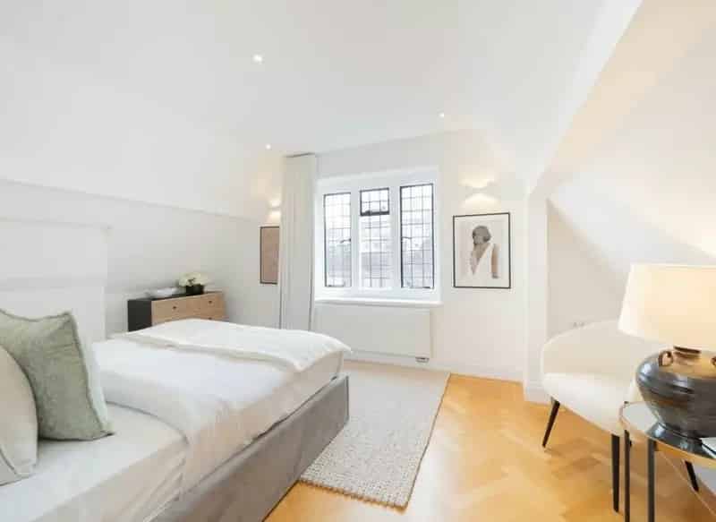 Grade II Listed 4-Bedroom House Chelsea Green