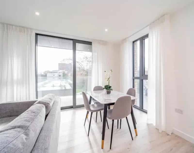 2 Bedroom Apartment House to Rent