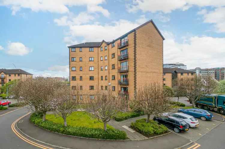 2 Bedroom River Clyde View Apartment Glasgow City Centre