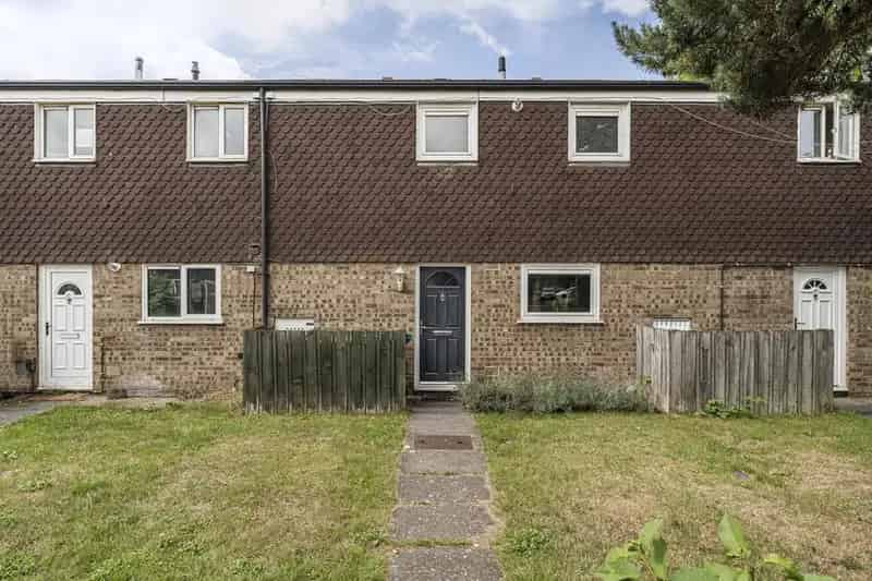2 Bedroom Terraced House for Sale in North Cambridge