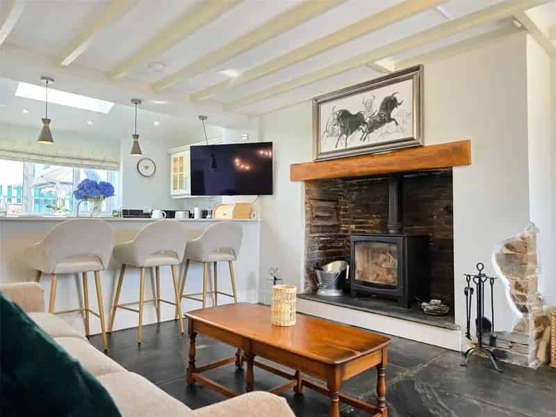 4 Bedroom Detached Coach House Near Bude