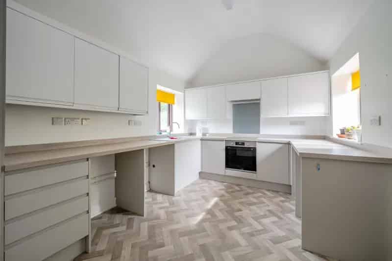 4 Bedroom Barn Conversion with Acre of Land
