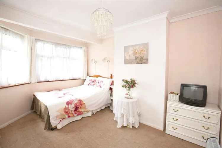 3 Bed End Terrace House Near Central Park