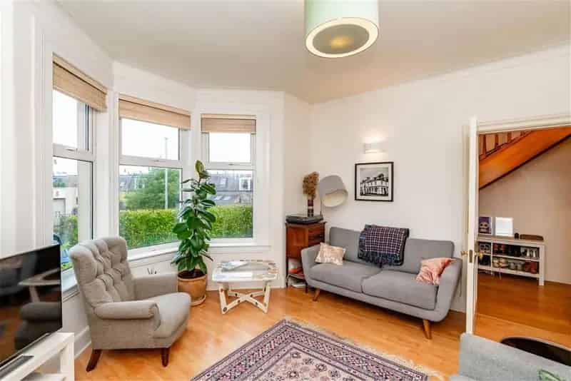 4 Bed Semi Detached House Edinburgh - 2 Reception Rooms Garden Parking