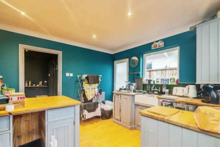 3-Bedroom Bungalow in Bognor Regis - Modern, Spacious, and Convenient