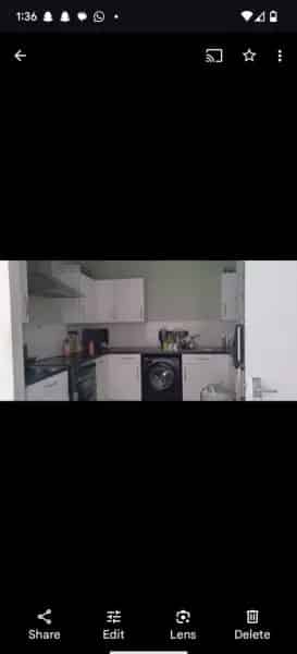 3 Bed House with Balcony and Storage