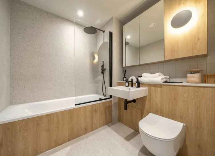 2-Bed Loft-Style Apartment in New Malden