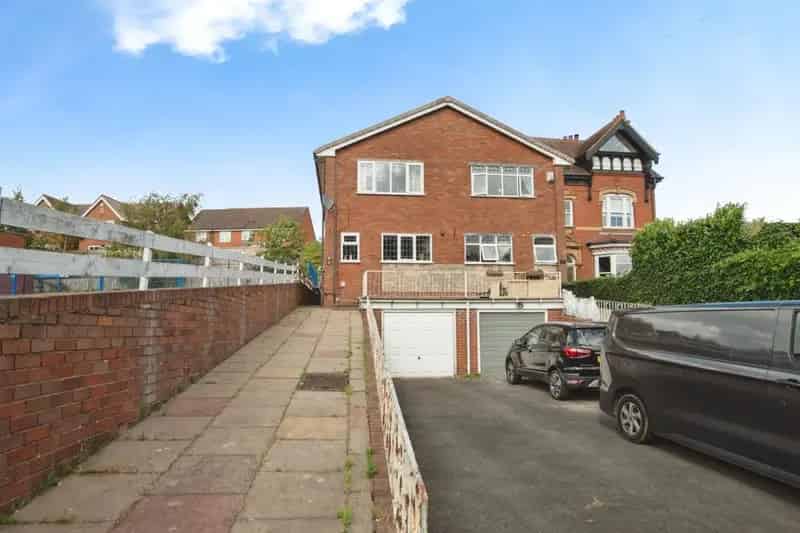 3 bedroom House
 For Sale