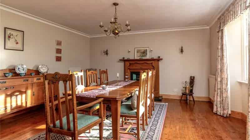 Brigton House: 4-Acre Country Property with Outbuildings and Gardens