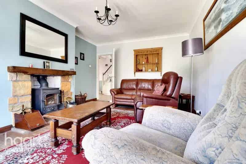 4 Bedroom Semi-Detached House for Sale