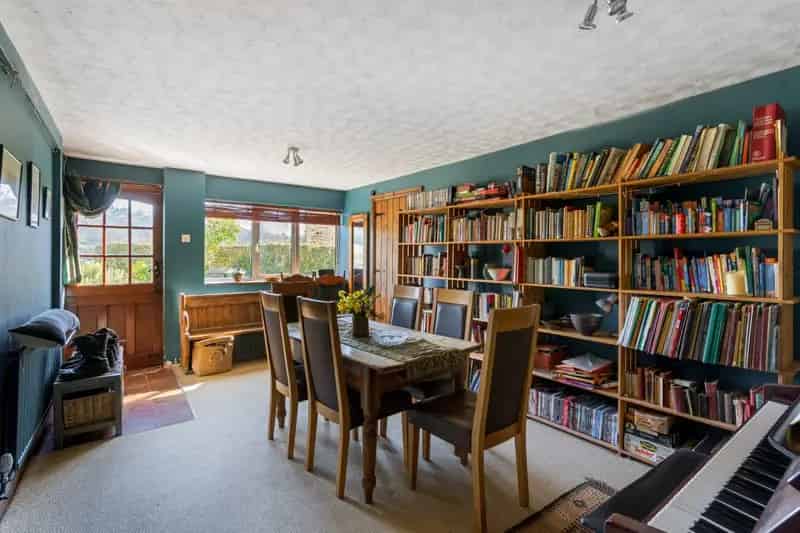5 Bedroom House for Sale in South Woodchester