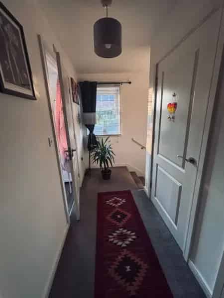 Spacious Flat Near Station - Pet-Friendly, Quiet Area