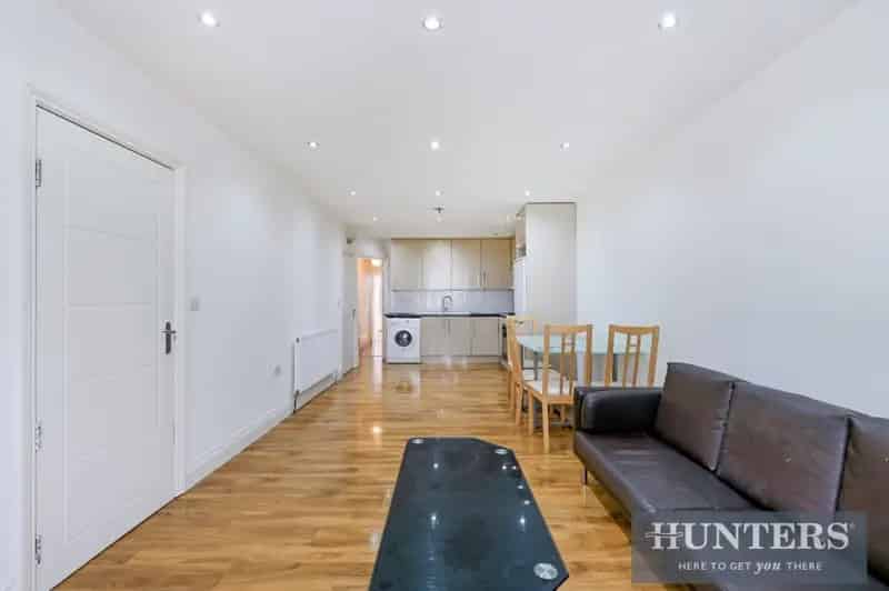 7 bedroom House
 For Sale 
Total Size: 1710 SQ FT