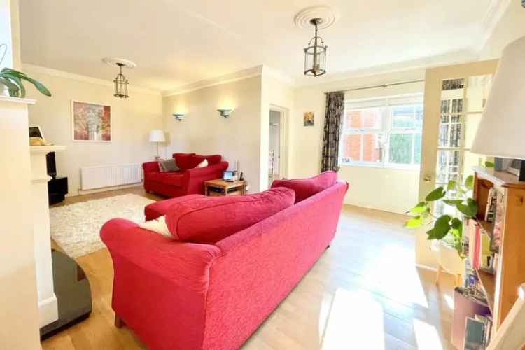 4 Bedroom Detached Coach House Near Bournemouth Beach
