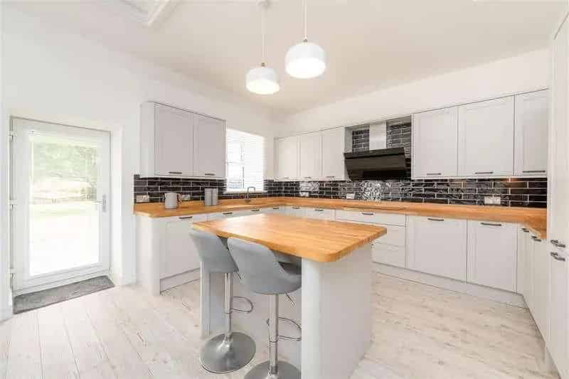 4 Bedroom Detached Cottage for Sale in Smailholm