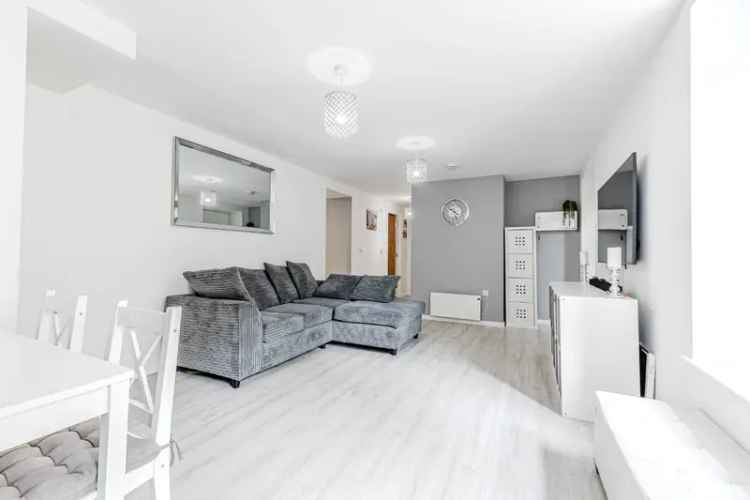 Apartment For Sale in Leeds, England