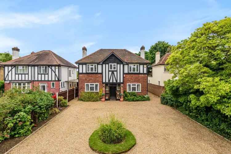 House For Sale in London, England