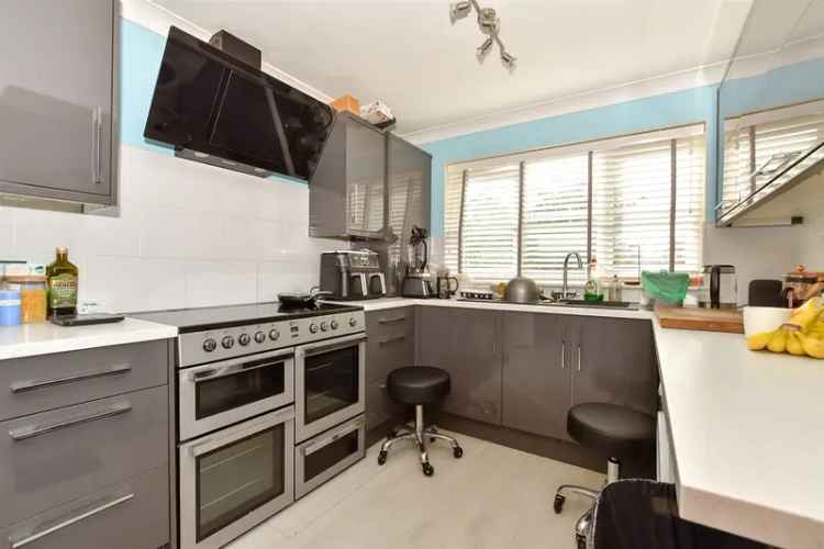 3 Bedroom End Terrace House for Sale