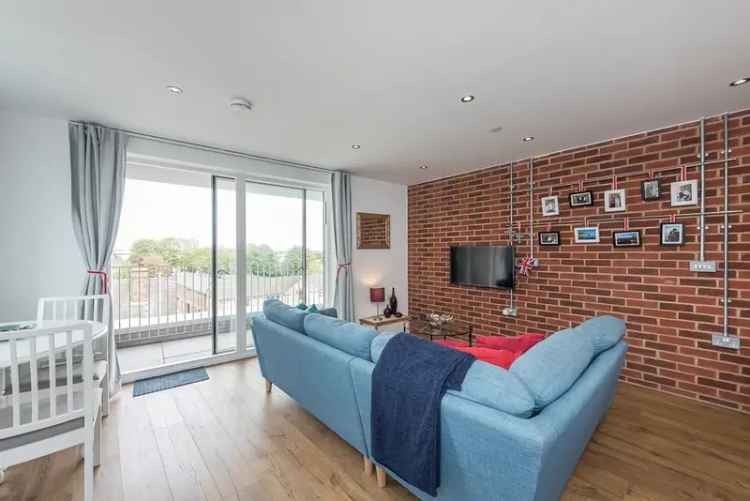 3 Bedroom Apartment Near Watford Junction Station