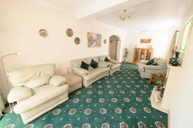 3 Bed Extended Bungalow For Sale