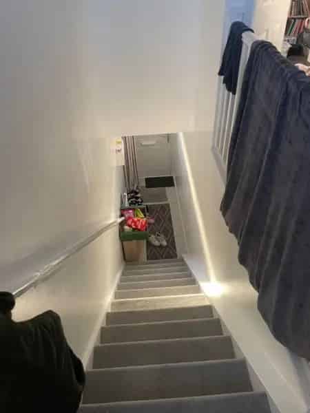 Spacious 2-Bedroom Coach House with Garage Near Schools and Parks