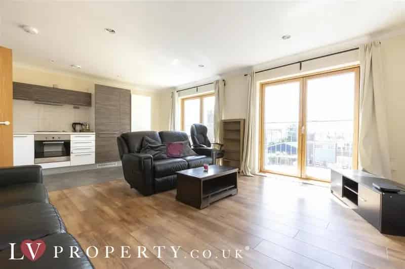 2 Bedroom Apartment to Rent