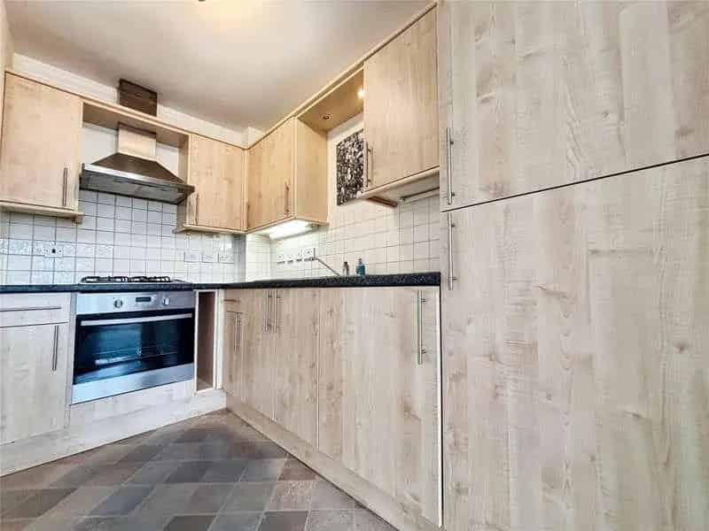 2 Bed Flat for Sale - Modern Comfort and Charm