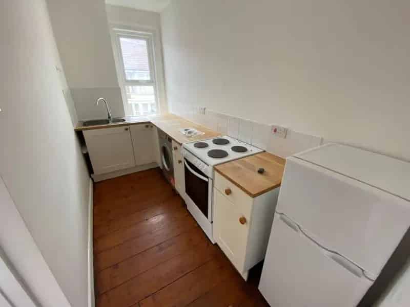 Two Bedroom First Floor Flat Near Airbus and Southmead Hospital
