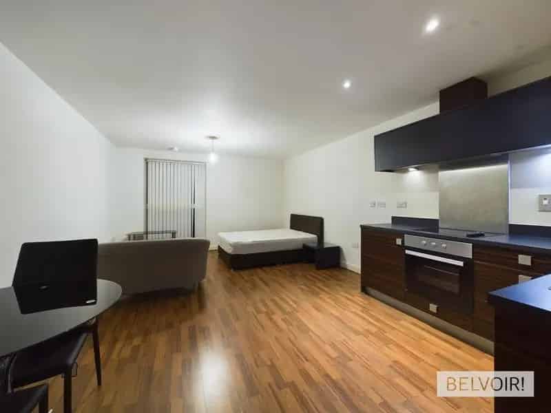 Studio to Rent